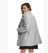 Charger l&#39;image dans la galerie, Faux Fur Coat Women Long Sleeve Warm Thick Wave Plus Size Coat Winter Autumn
