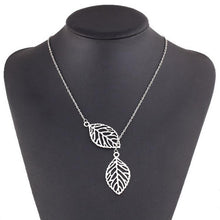 Load image into Gallery viewer, Leaf Metal Necklace
