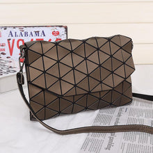 Charger l&#39;image dans la galerie, Fashional PU Rhomboid Clutch for Daily Use

