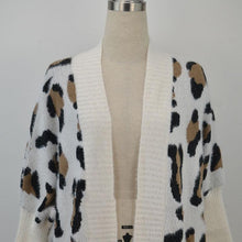 Charger l&#39;image dans la galerie, Women&#39;s Plus Size Cardigan Jacket Leopard Sweater
