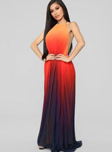Load image into Gallery viewer, Halter Backless Gradient Ruched Chiffon Dress
