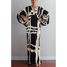 Charger l&#39;image dans la galerie, Women&#39;s V-neck Medium Sleeve Printed Dress
