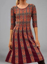Load image into Gallery viewer, European And American Casual Positioning Printing Round Neck Three-quarter Sleeve Dress
