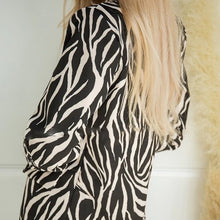 Load image into Gallery viewer, New Leopard Print Long Sleeve Blazer Ladies Jacket

