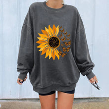 Charger l&#39;image dans la galerie, Women&#39;s Fashion Flower and Butterfly Printed Autumn And Winter Pullover Loose Sweatshirt
