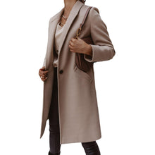 Charger l&#39;image dans la galerie, A Mid-length Coat With Solid Lapels
